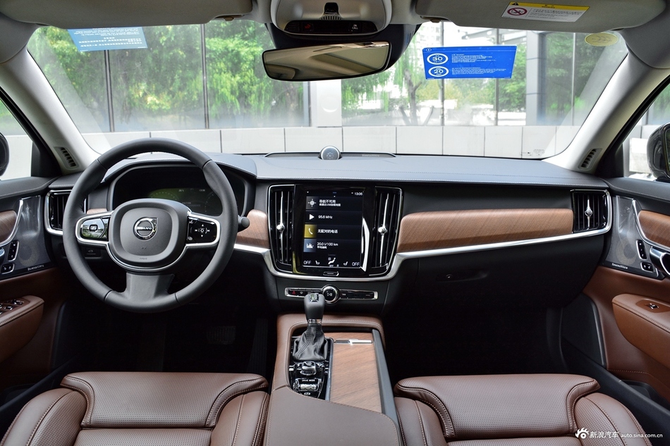 2019款沃尔沃S90 2.0T自动T5智尊版