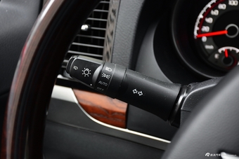 2018款帕杰罗3.0L自动尊贵版