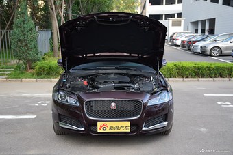 2017款捷豹XFL 2.0T自动240PS尊享版