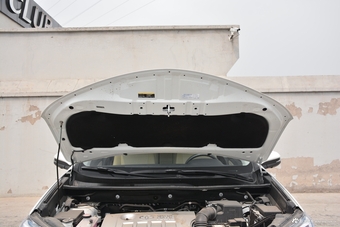 2018款RAV4荣放 2.0L自动两驱风尚X版