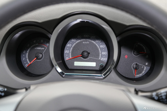 2016款黄海N1 2.8T手动柴油两驱运动版JE493ZLQ4CB