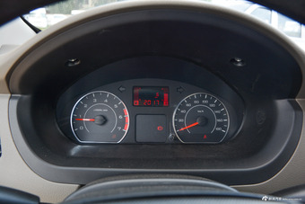 2016款五菱荣光V 1.2L手动实用型