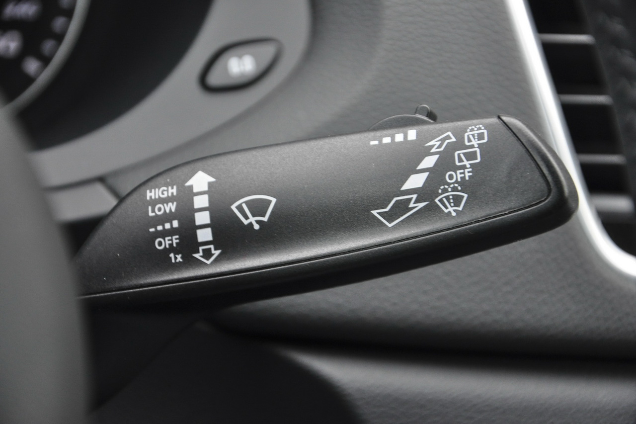 2016款奥迪Q3 2.0T自动35TFSI风尚型