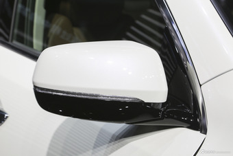 讴歌新款MDX混动版