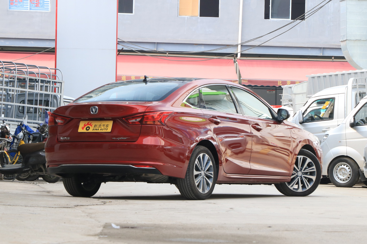 2018款睿骋CC1.5T自动豪雅型