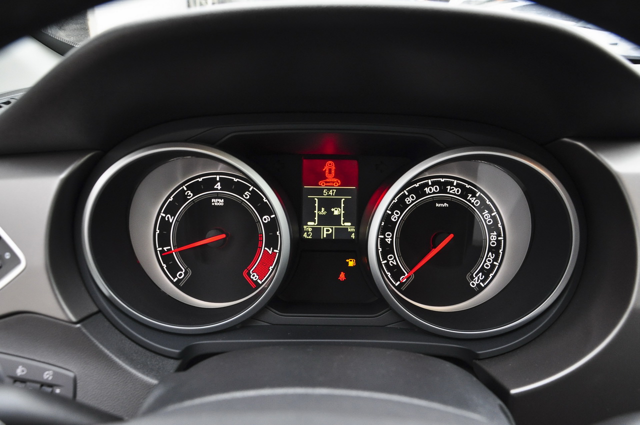 2016款锐腾 1.5T自动精英版