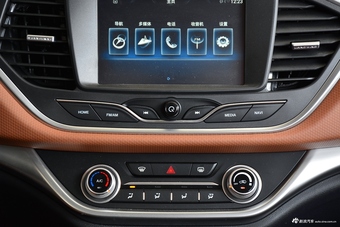 2017款陆风X2 1.6L自动铂锐版