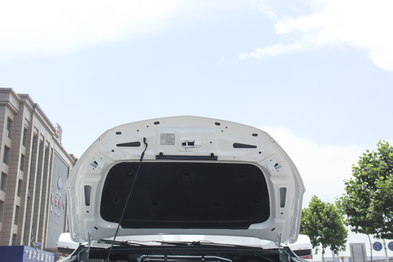 2018款庆铃TAGA 3.0T手动四驱豪华版