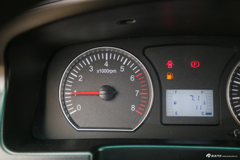 2017款菱智M3L改款1.6L手动7座舒适型