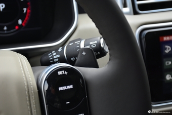 2019款揽胜3.0自动V6传世加长版