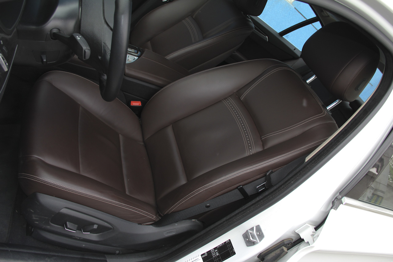 2017款宝马5系525Li 2.0T自动豪华设计套装 