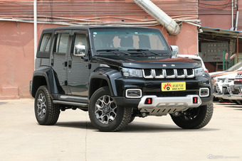 2018款北京BJ40 PLUS 2.3T自动四驱尊享版