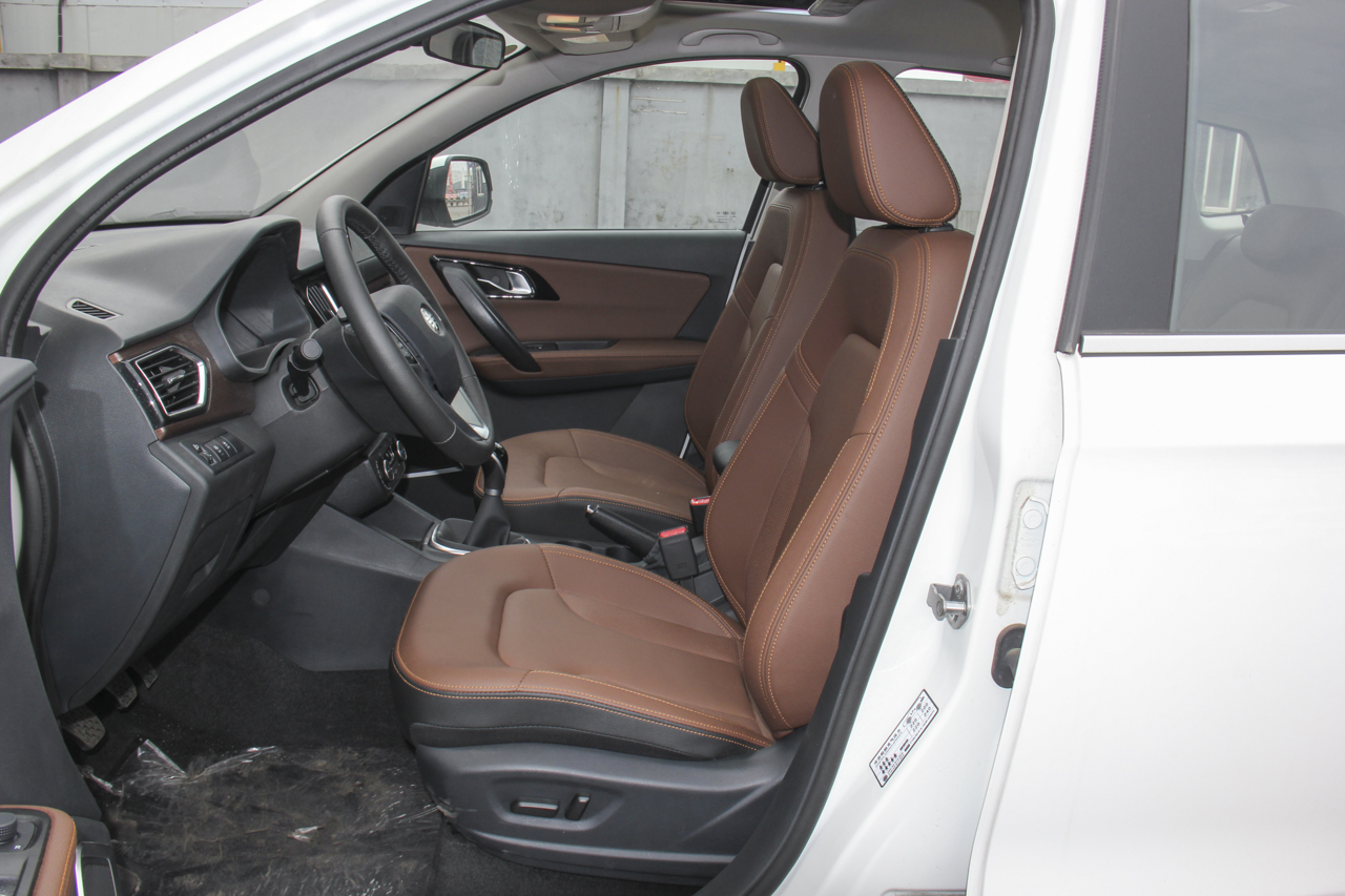 2018款森雅R7C 1.6L 手动智悦型