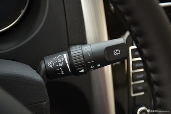 2016款风行S500 1.5L手动尊享型