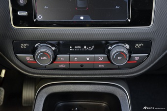 2017款观致5 1.6T自动尊贵型