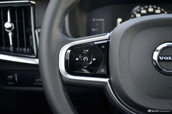 2018款沃尔沃S90 2.0T自动T5智远版