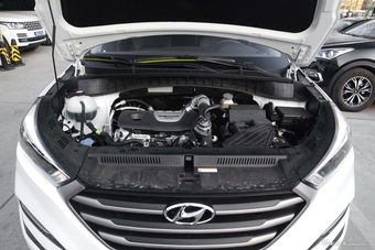 2018款全新途胜1.6T自动两驱15周年特别版图片