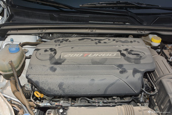 2018款传祺GA4 1.3T自动尊贵版200T