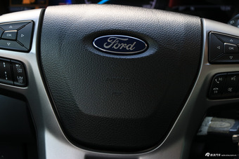 2017款撼路者2.0T自动四驱豪华版汽油7座