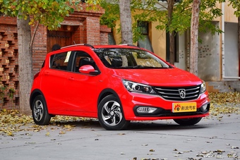 2017款宝骏310 1.5L自动豪华型