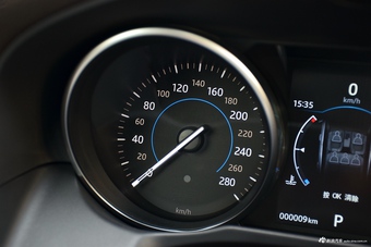 2017款捷豹XFL 2.0T自动200PS精英版