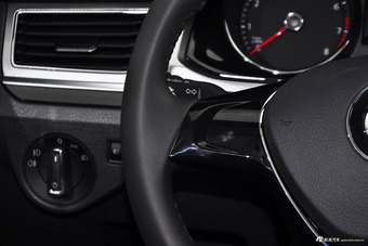 2017款宝来1.6L自动舒适型