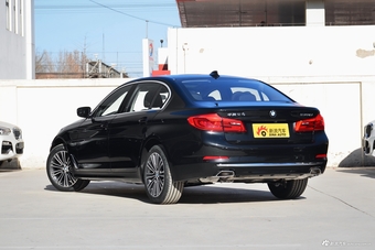 2019款宝马5系2.0T自动530Li 尊享型豪华套装