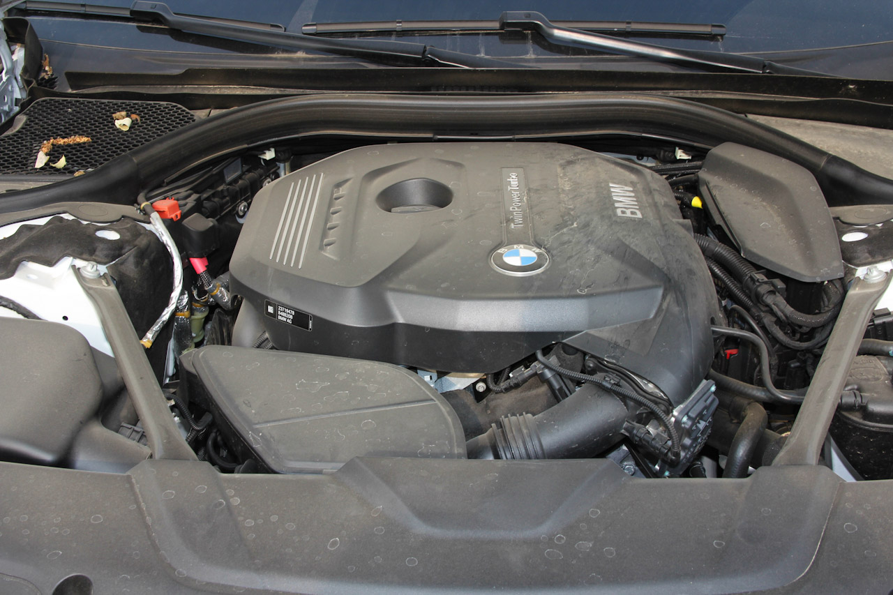 2017款宝马7系730Li 2.0T自动豪华型