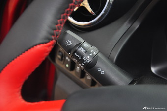 2016款东南DX3 SRG 1.5T手动旗舰型