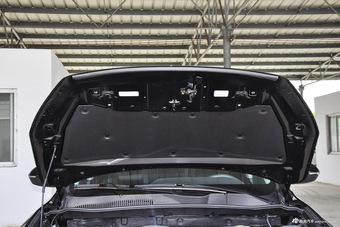 2015款猎豹CS10 2.0T手动卓越版 纽约黑