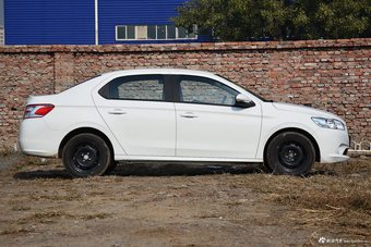 2016款标致301 1.6L手动舒适版