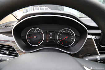 2017款宝骏560 1.5T 手动舒适型7座 