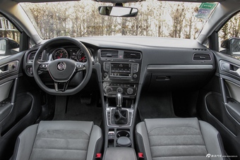 2017款高尔夫1.4T自动豪华百万辆纪念版230TSI图片