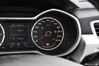 2018款吉利博越2.0L手动智雅型