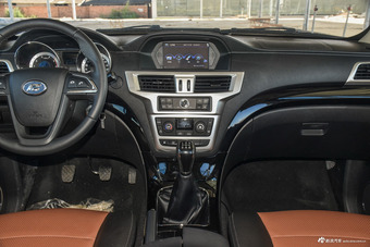 2016款揽福 2.4L手动汽油两驱精英版5座