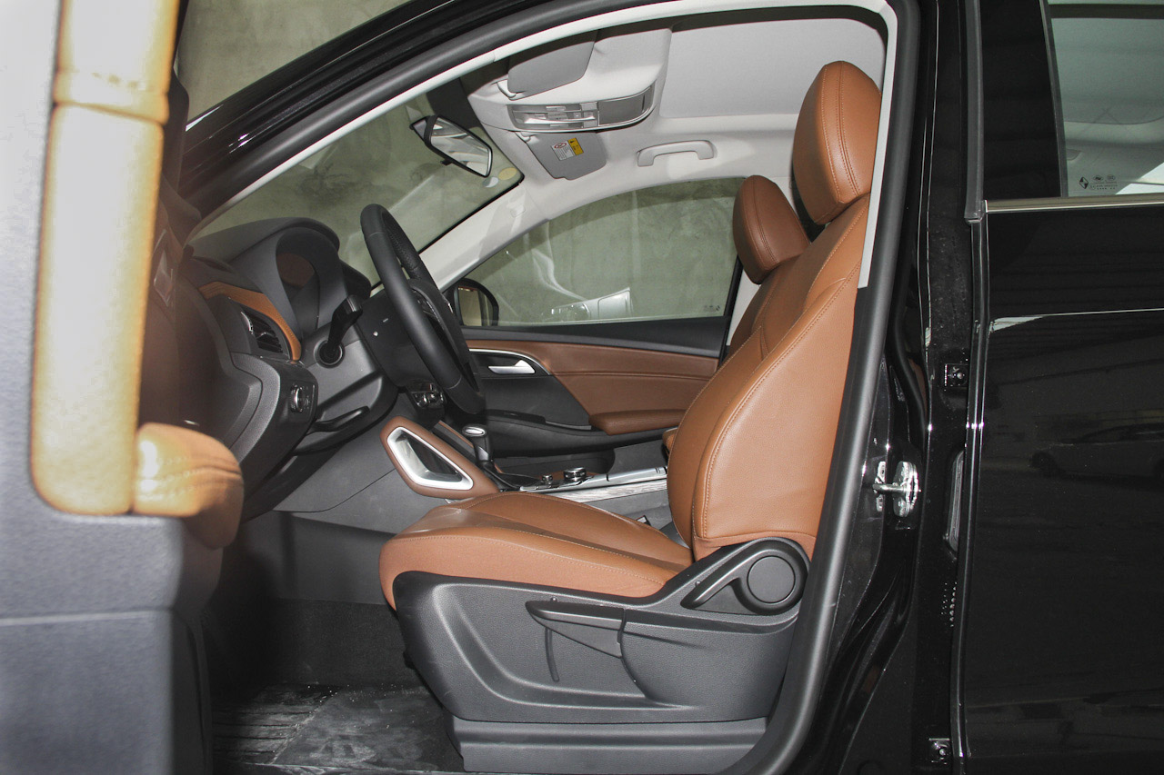 2016款宝沃BX7 2.0T自动四驱精英版28T