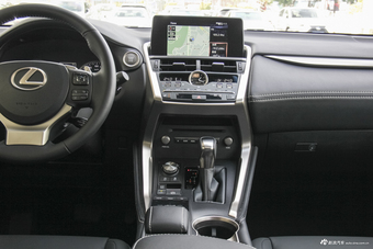 2017款雷克萨斯NX200 2.0L自动全驱锋尚版