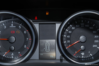 2015款哈弗H6运动版1.5T手动改款两驱精英型