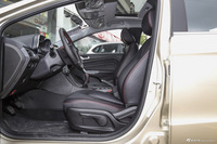 2016款艾瑞泽5 1.5L手动领锐版 秀色金