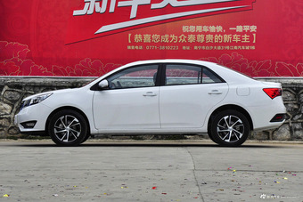 2017款众泰Z360 1.5L手动豪华型