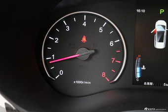 2018款比亚迪宋MAX 1.5T自动智联旗舰型6座