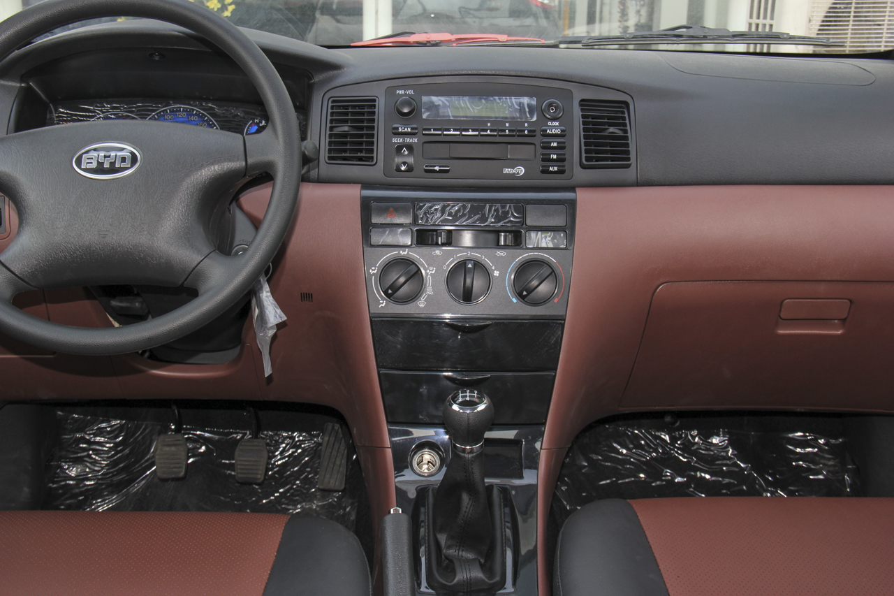 2018款比亚迪F3 1.5L手动经典型