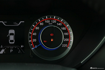 2017款海马福美来1.6L自动豪华型