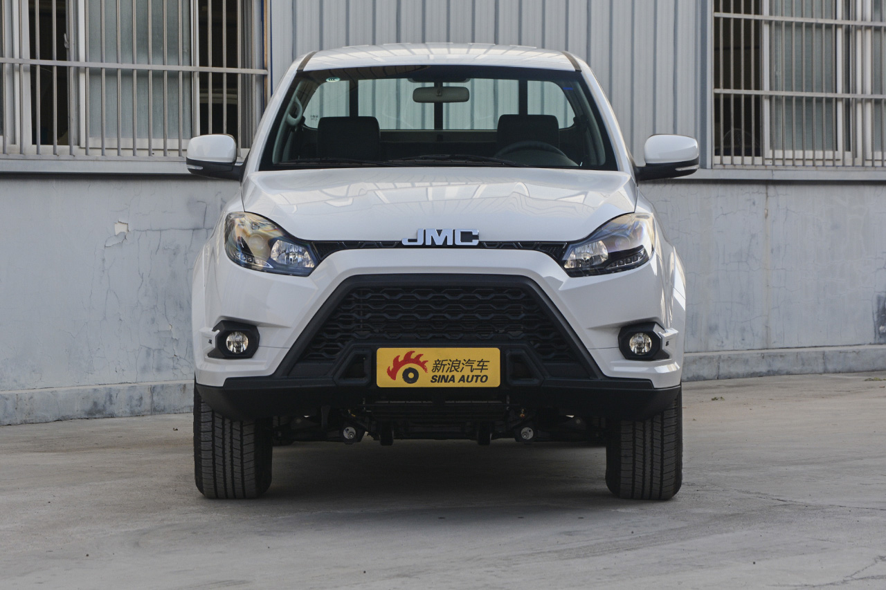 2017款域虎2.4T手动柴油四驱豪华版JX4D24A5