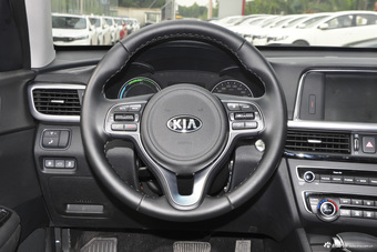 2016款起亚K5 2.0L自动PREMIUM