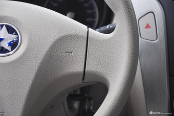 2015款启辰D50 1.6L自动时尚版