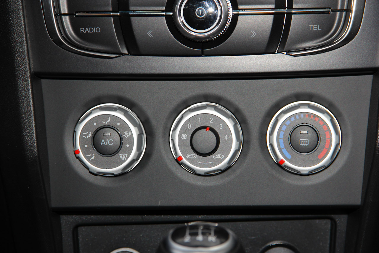 2016款中华V3 1.5L手动智能型