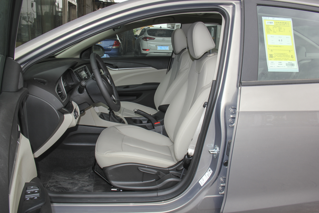 2018款英朗1.0T手动精英型15T