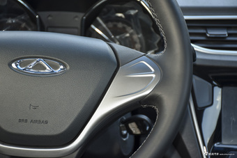 2015款艾瑞泽3 1.5L手动够劲版