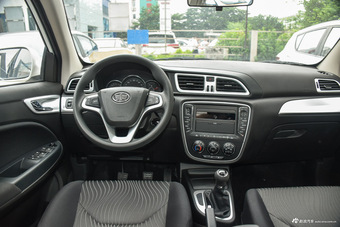 2015款骏派D60 1.5L手动标准型